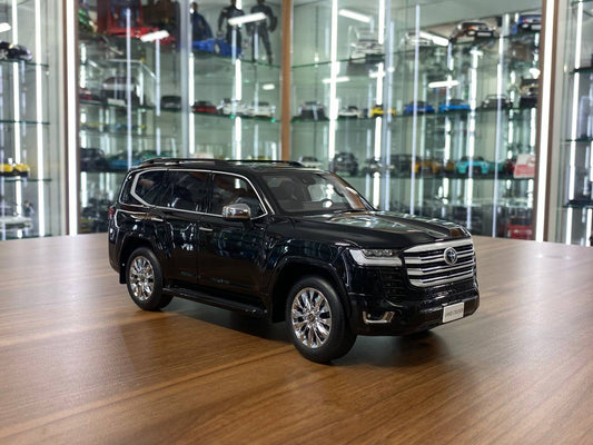 1/18 Diecast Model – Toyota Land Cruiser LC300 ZX | LCD Models | Full Opening