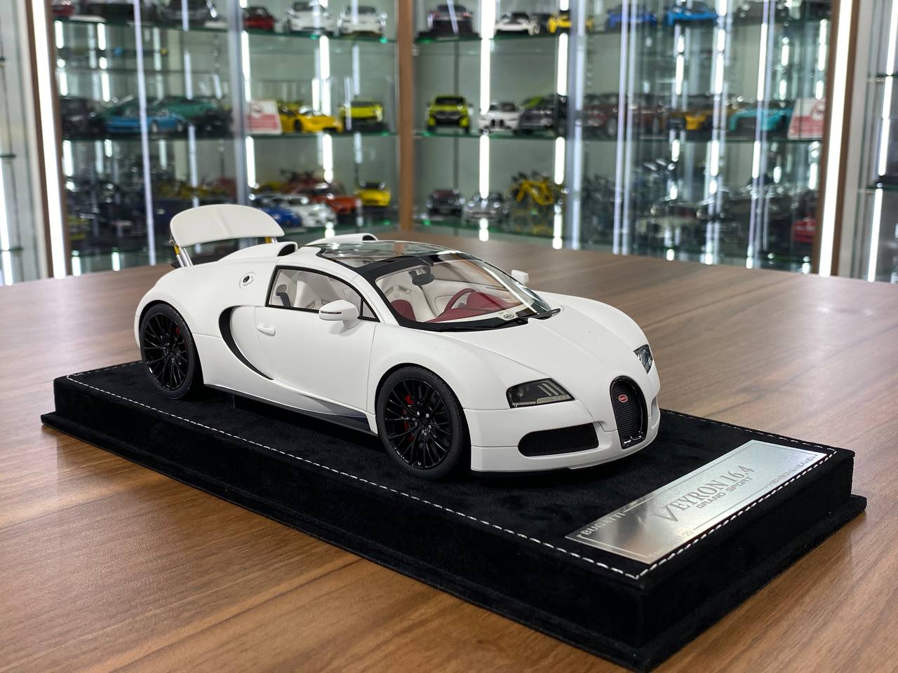 1/18 Resin Model – H&H Bugatti Veyron Grand Sport 16.4 Matte White (Limited to 20 pcs)