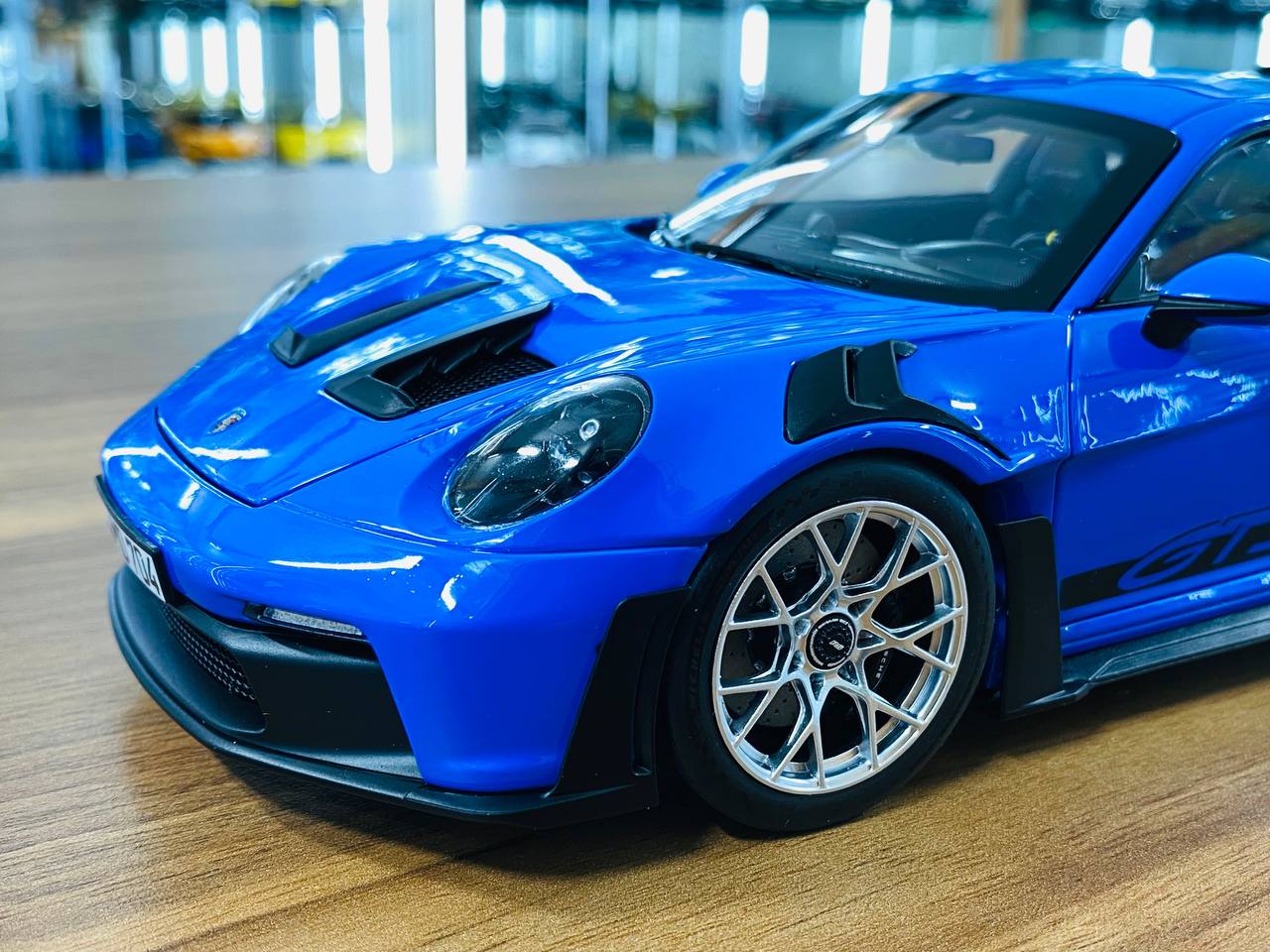 1/18 Diecast Norev Porsche 911 GT3 RS - Sharkblue (2022)