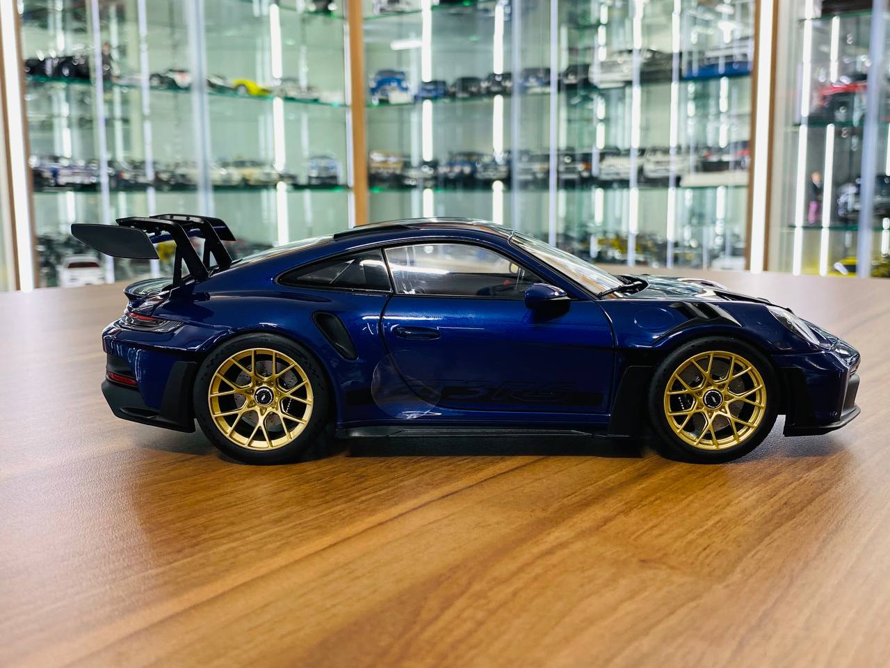 Norev Porsche 911 GT3 RS 1/18 Diecast - Gentian Blue (2022)