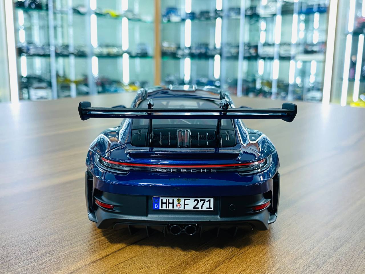 Norev Porsche 911 GT3 RS 1/18 Diecast - Gentian Blue (2022)