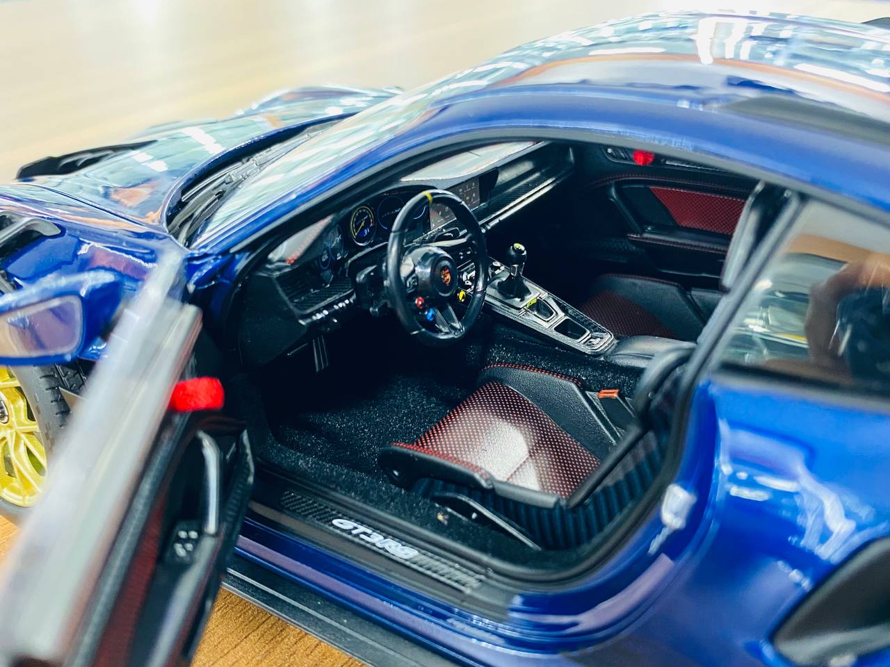 Norev Porsche 911 GT3 RS 1/18 Diecast - Gentian Blue (2022)
