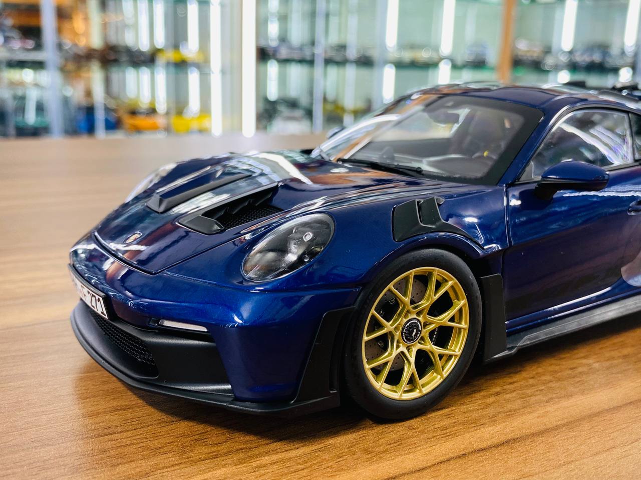 Norev Porsche 911 GT3 RS 1/18 Diecast - Gentian Blue (2022)
