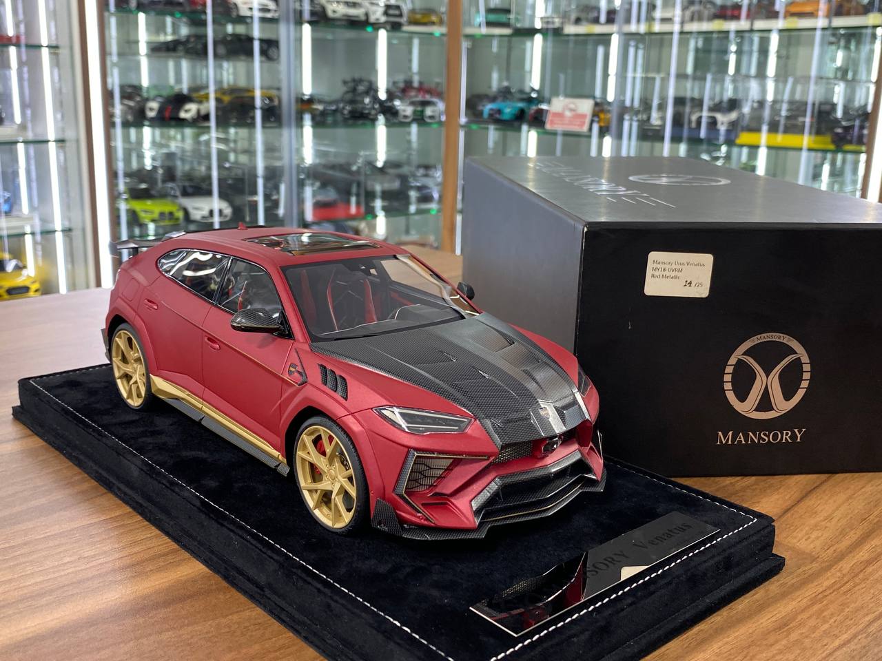 1:18 Resin Model Lamborghini URUS Venatus MANSORY – Red Metallic | Timothy & Pierre (Limited 25 pcs – Dubai Collectors)