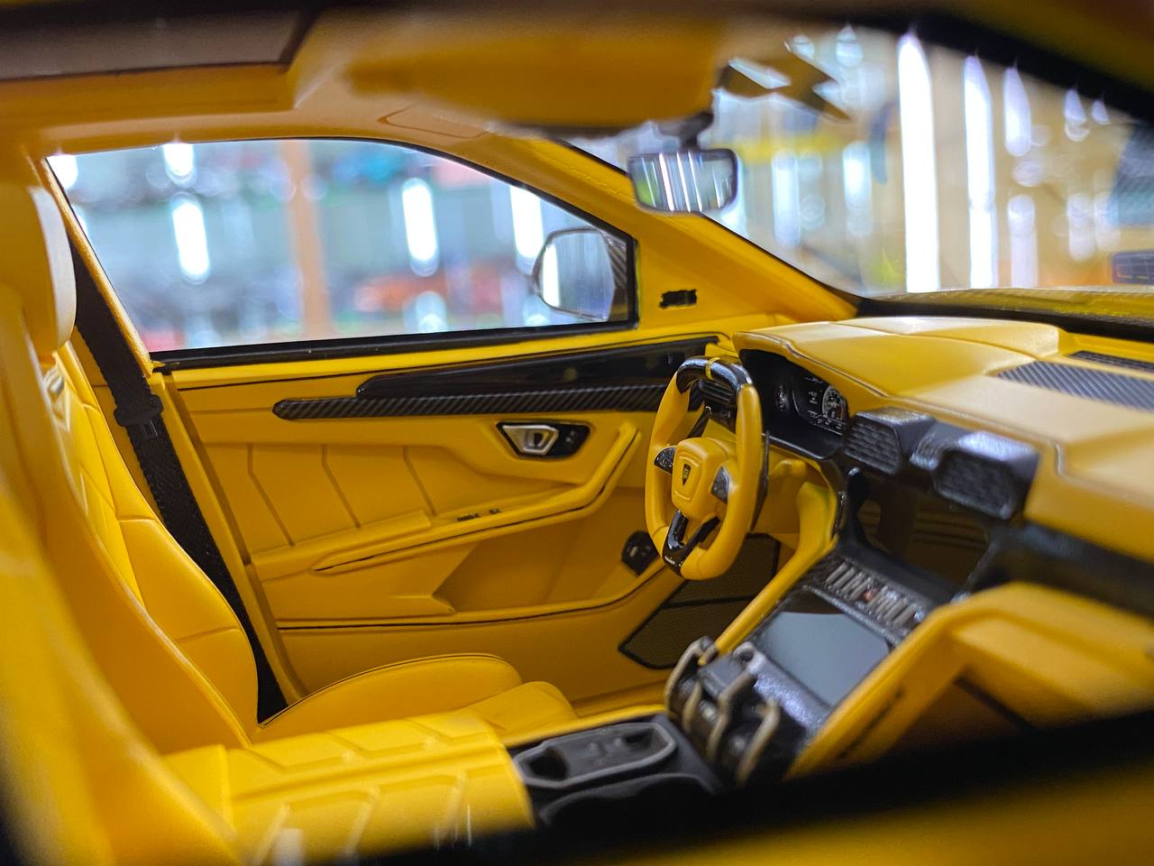 1:18 Resin Model Lamborghini URUS Venatus MANSORY – Yellow | Timothy & Pierre (Limited 49 pcs)