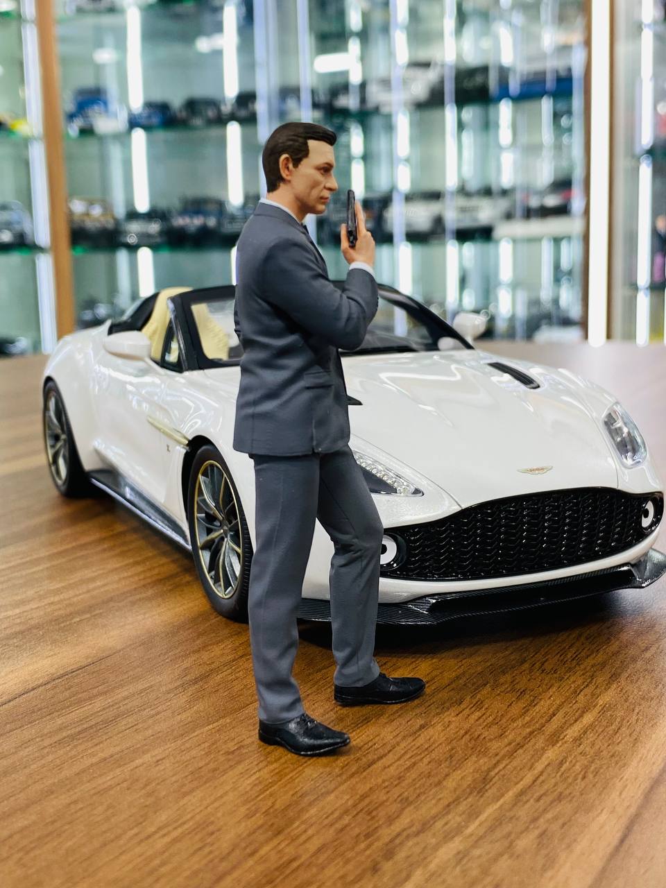 1/18 Scale Figure (Hand Made / Painted) James Bond 007 SEAN CONNERY