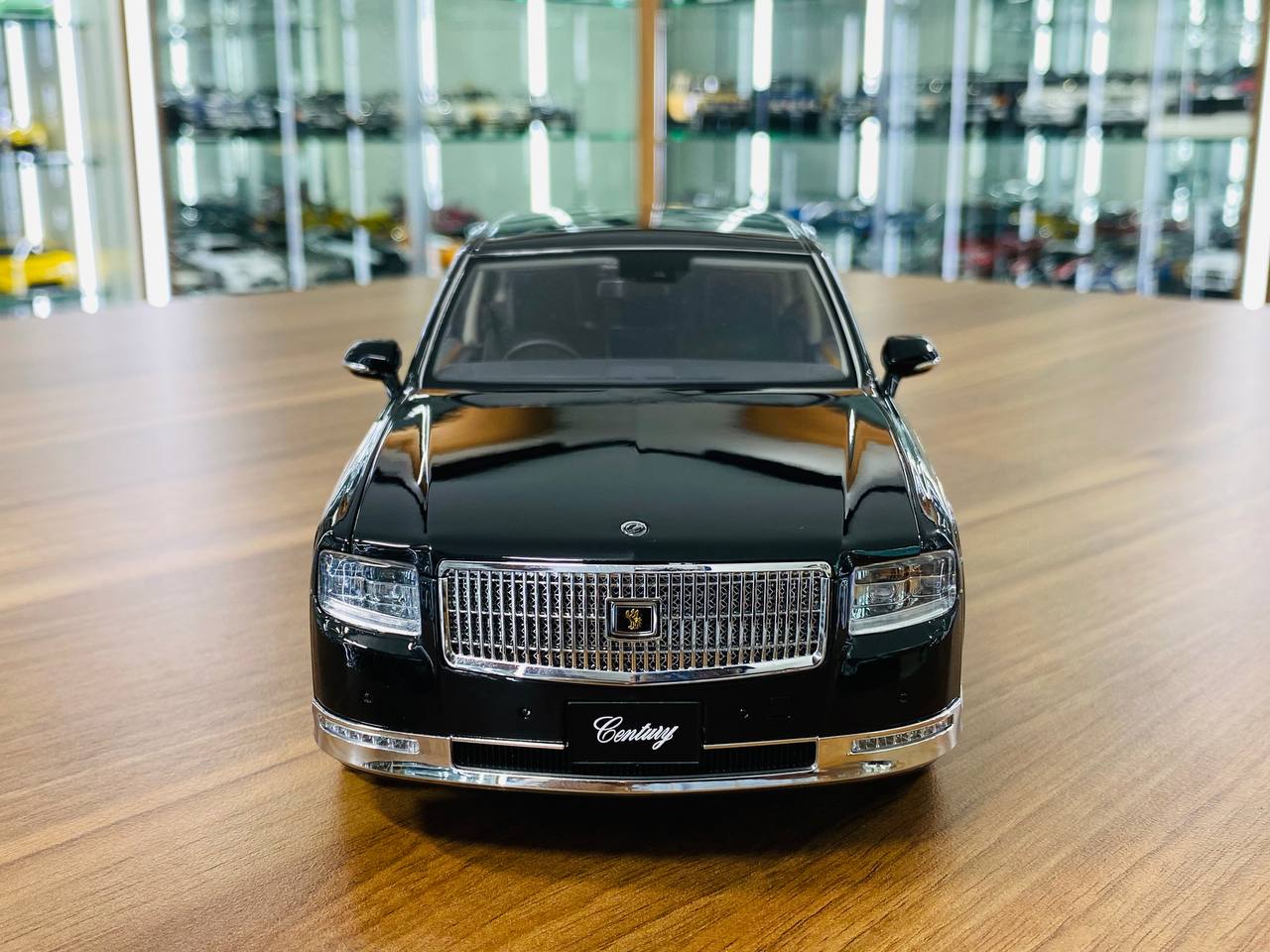 1/18 Toyota Century Black 2018 Black by LCD Scale Model Car
