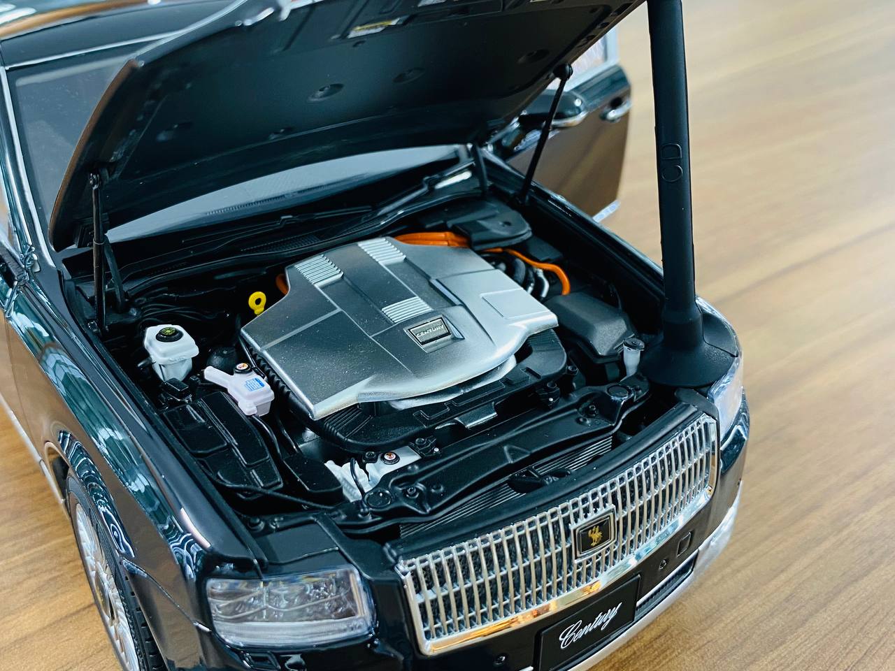 1/18 Toyota Century Black 2018 Black by LCD Scale Model Car