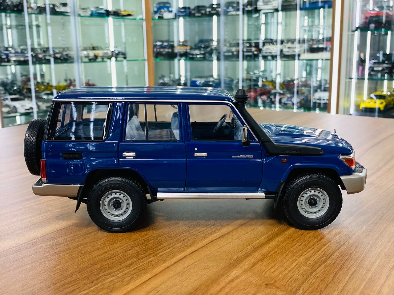 1/18 Diecast Toyota Land Cruiser 76 Blue Almost Real Scale Model Car