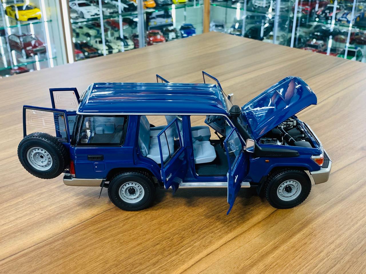 1/18 Diecast Toyota Land Cruiser 76 Blue Almost Real Scale Model Car