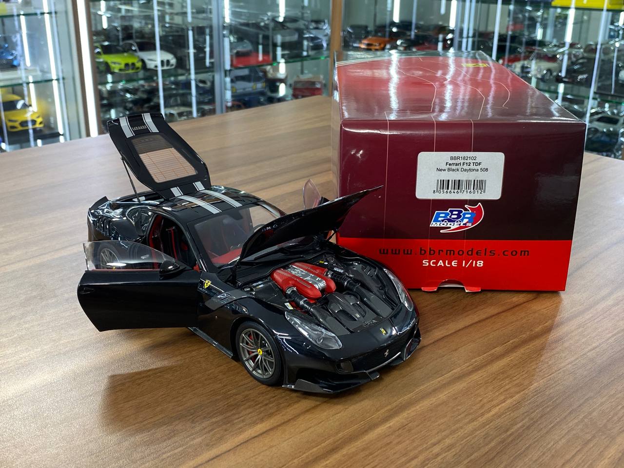1:18 Diecast Model BBR Collection Model Ferrari F12 TDF – New Black Daytona 508 (Limited Edition – Dubai Collectors)