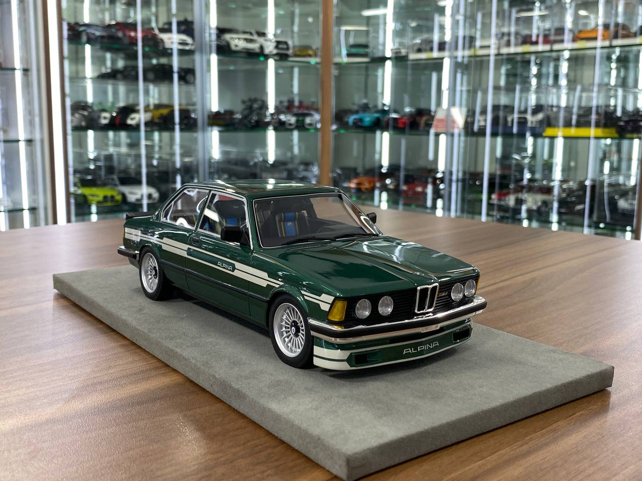 1:18 Resin Model LS Collectibles BMW 323 Alpina 1983 – Metallic