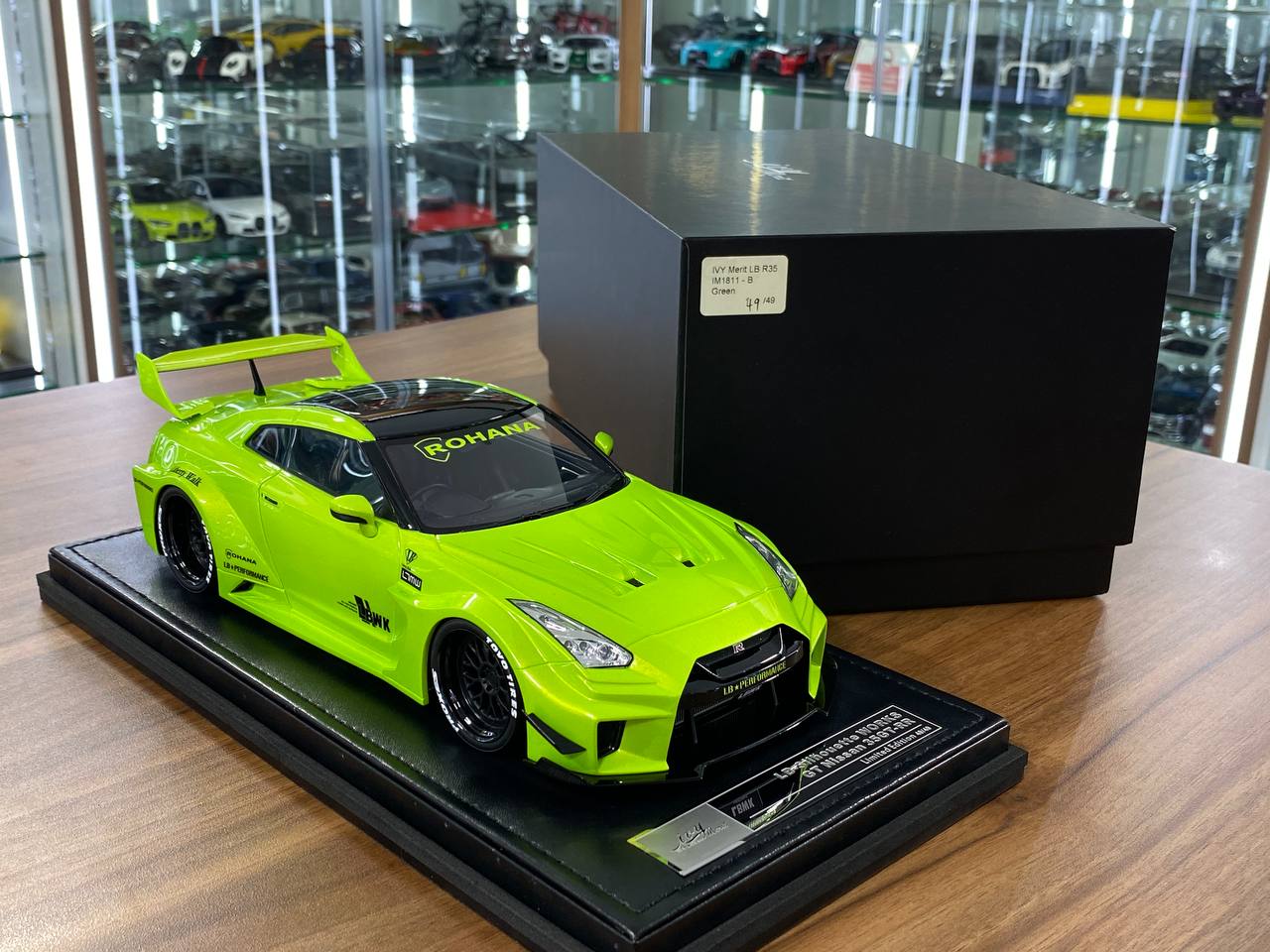 1:18 Resin Model IVY Merit Models Nissan GT-R R35 LBWK – Green (Limited 49 pcs – Dubai Collectors)