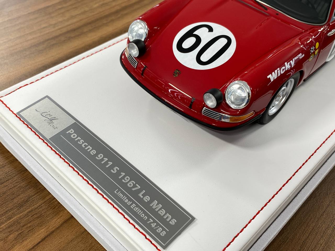 1:18 Resin Model IVY Merit Models Porsche 911 S 1967 Le Mans #60 – Red (Limited 88 pcs – Dubai Collectors)