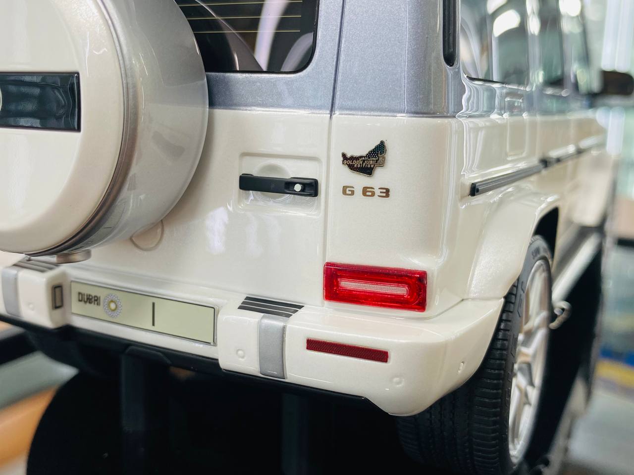 Exclusive 1/18 Mercedes-Benz AMG G-63 UAE Golden Jubilee Edition Model Car Motor Helix