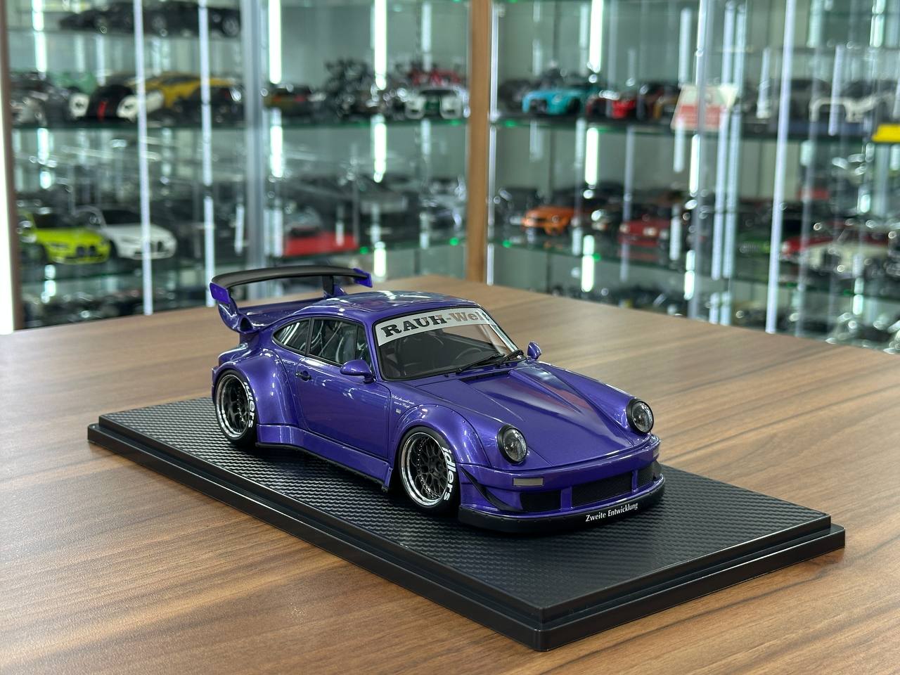 Porsche 930 RWB Purple 1/18 Resin Model – Ignition models