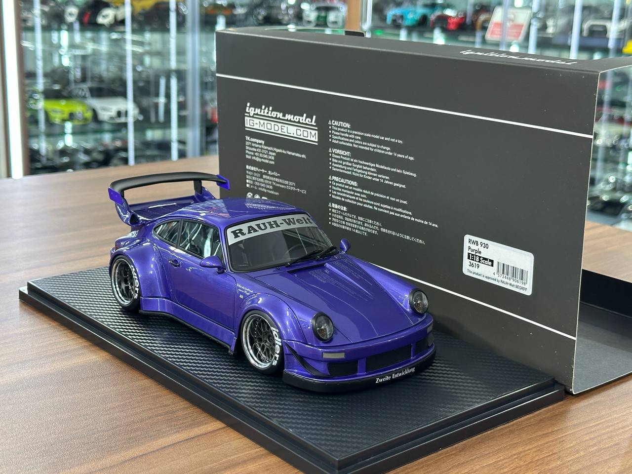 1/18 Resin Ignition Model Porsche 930 RWB – Purple