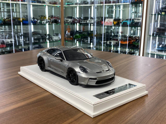 1/18 Resin Porsche 911 S/T (992) by Ivy Models in Silver/Black – Limited 15pcs