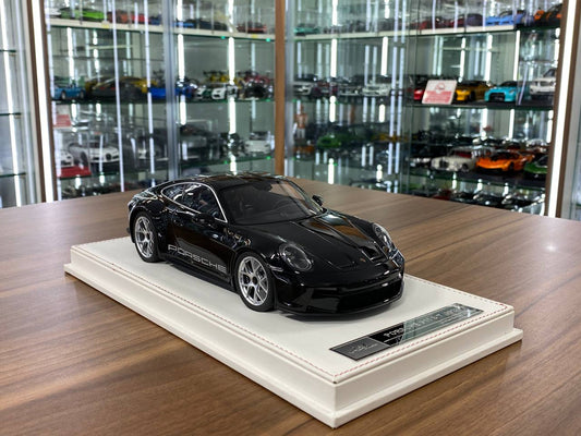 1/18 Resin Porsche 911 S/T (992) by Ivy Models in Black/Silver – Limited 15 pcs