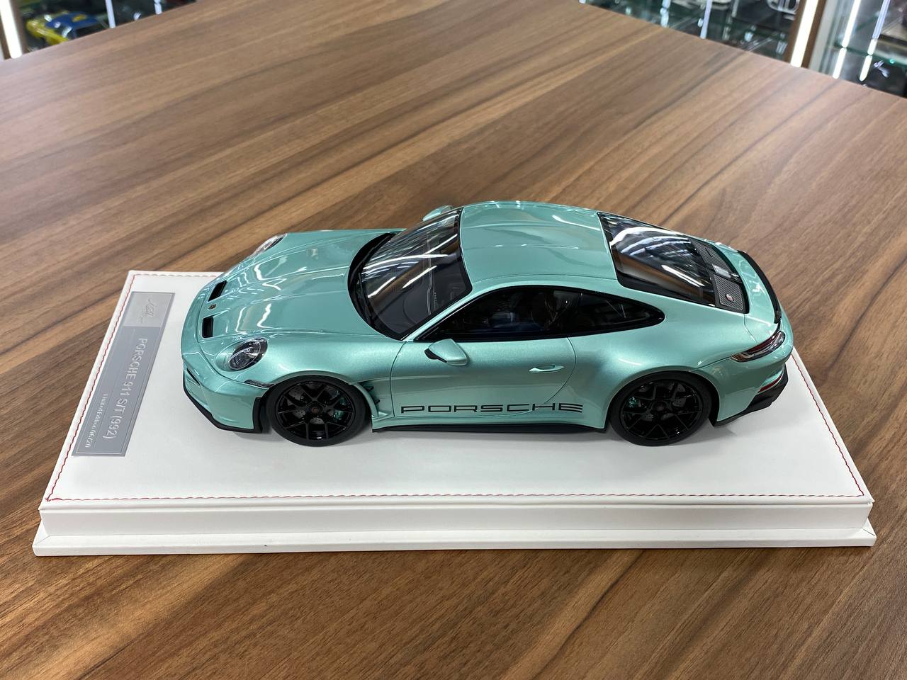 1/18 Resin Porsche 911 S/T (992) by Ivy Models in Pearl Green/ Black – Limited 20 pcs