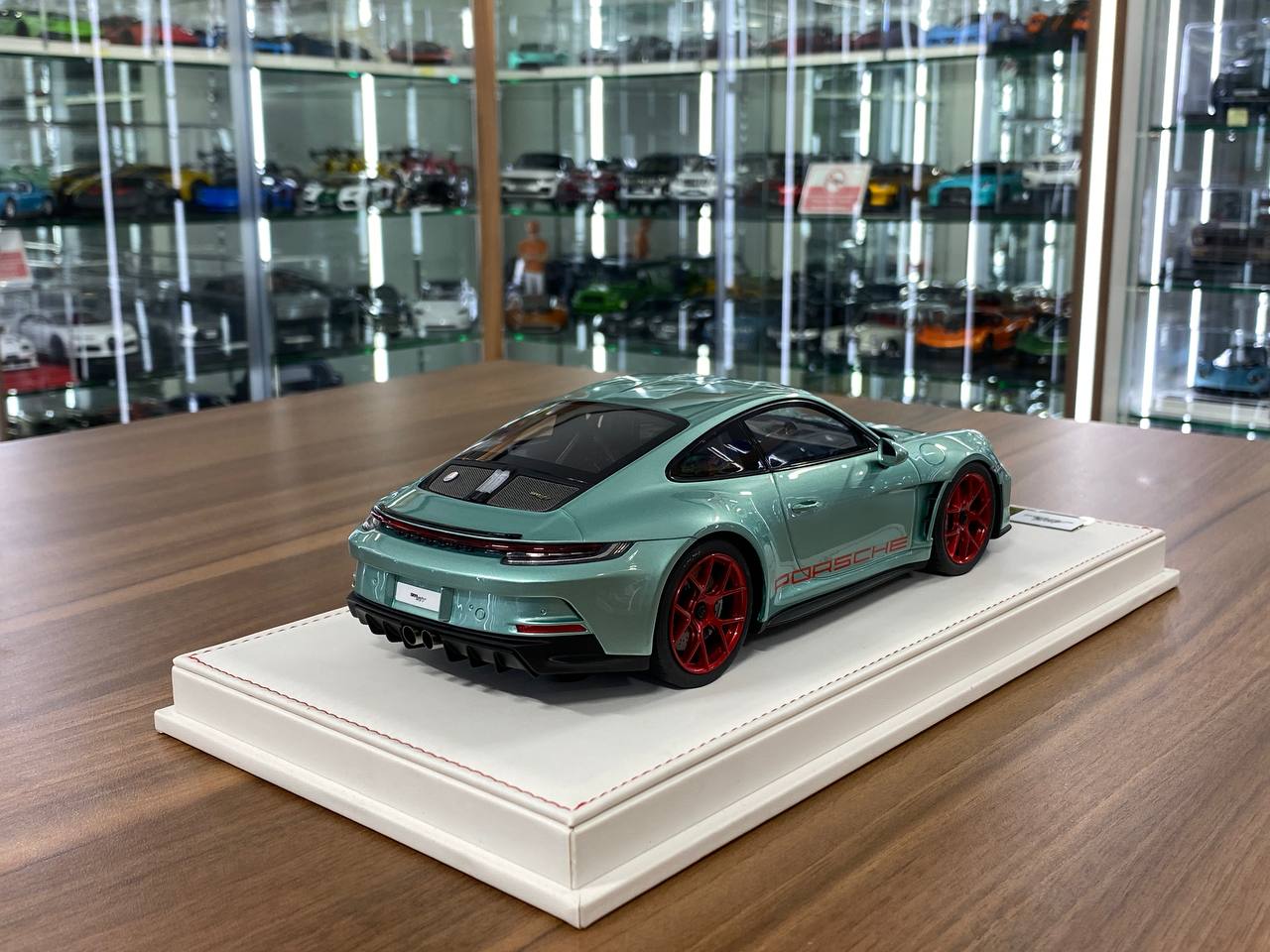 1/18 Resin Porsche 911 S/T (992) by Ivy Models in Pearl Green / Red – Limited 15 pcs