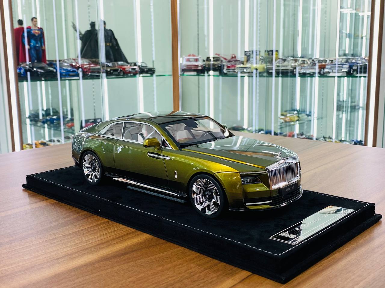 HH Rolls Royce Cullinan Resin Limited Edition | 1/18 Diamond Black