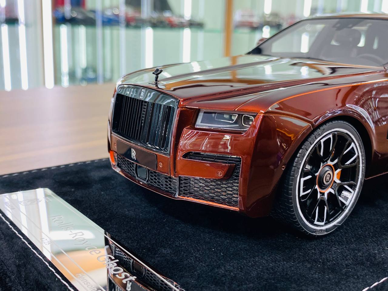 🚘 1/18 Rolls-Royce Ghost Black Badge | Brown | H & H | Limited to 25 pcs