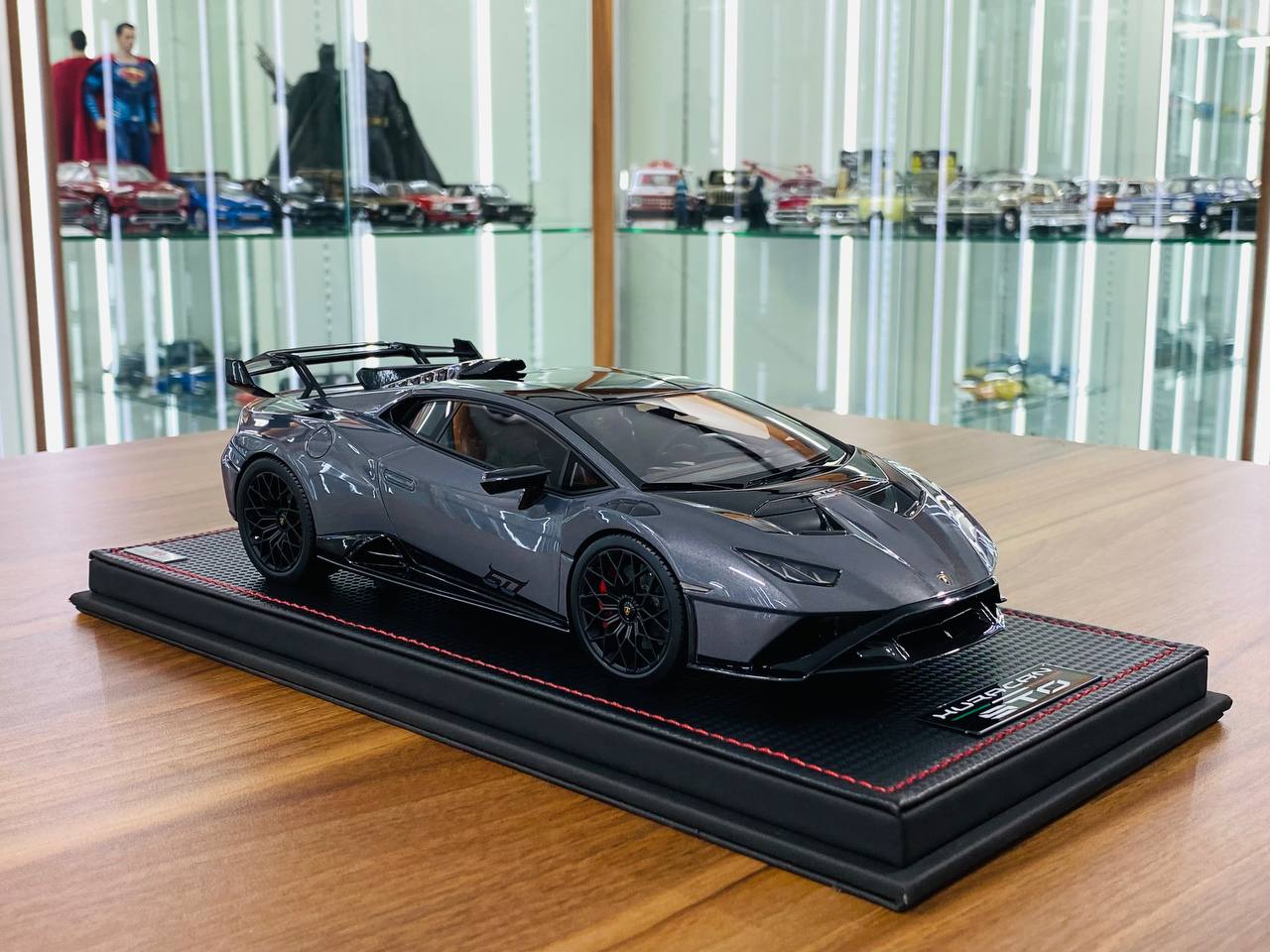 1/18 Resin Model - MR Collection Lamborghini Huracan STO