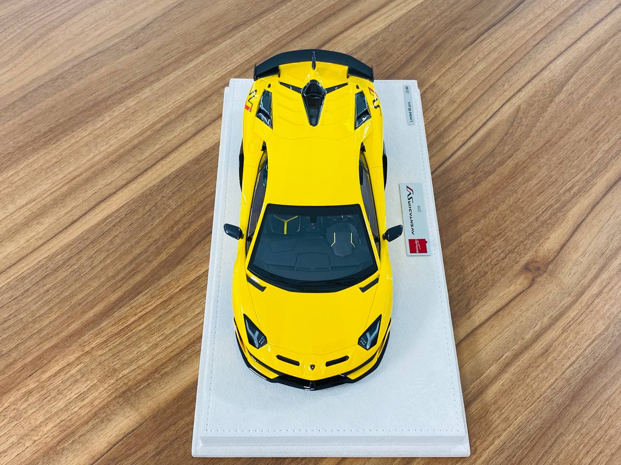 1/18 Resin Model - Make Up Model Lamborghini Aventador SVJ (2018)