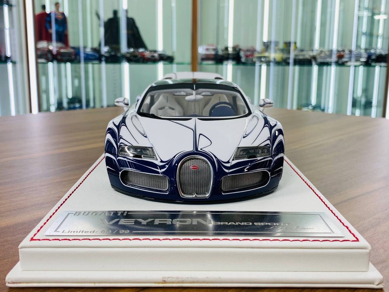 1/18 Resin Davis & Giovanni Bugatti VEYRON Grand Sport Limited- 99 pcs