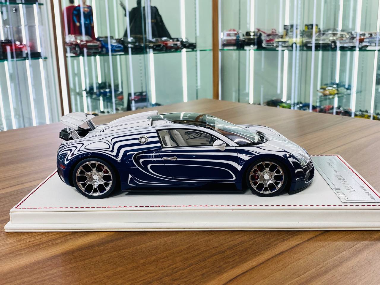 1/18 Resin Davis & Giovanni Bugatti VEYRON Grand Sport Limited- 99 pcs