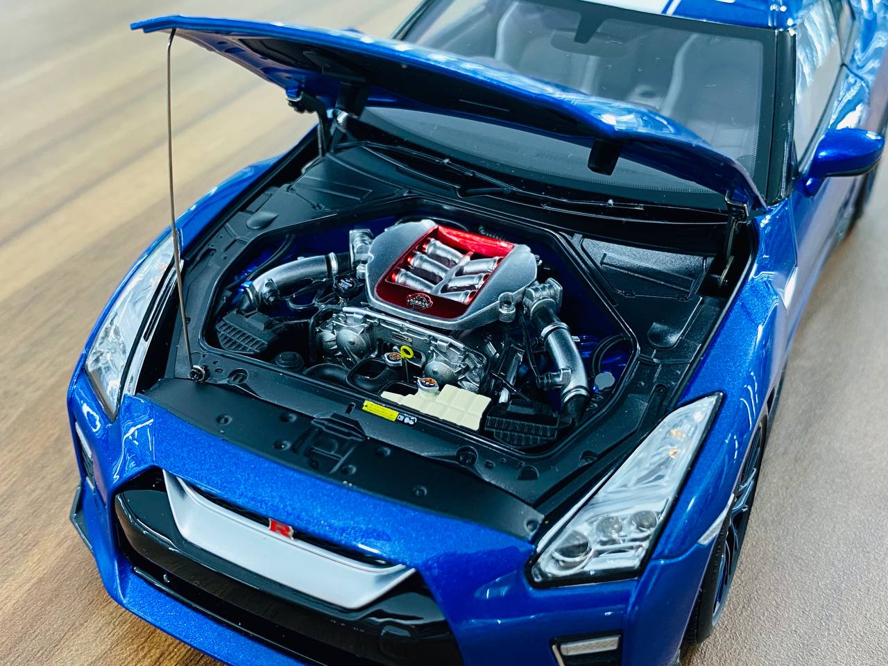 1/18 Diecast - MotorHelix Nissan GT-R R35 50th Anniversary in Wangan Blue, Limited to 1199 Pieces