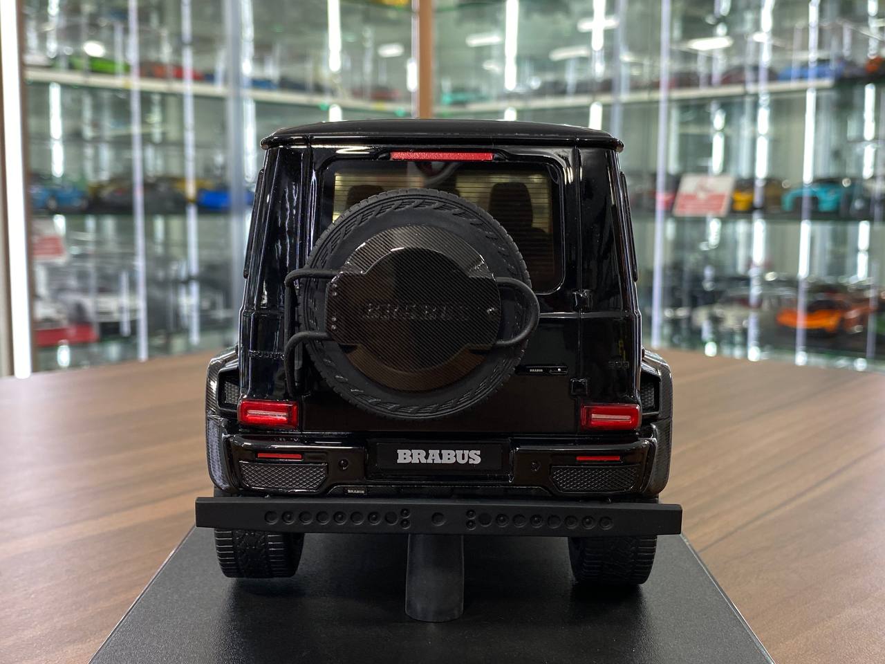 1/18 Resin Mercedes Benz BRABUS 800 4x4 Super Black – Limited 999pcs
