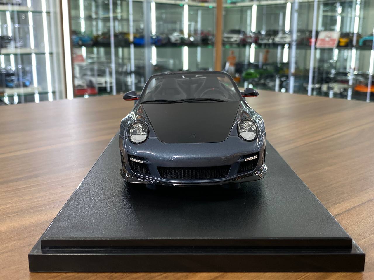 1/18 Resin Porsche 911 (997) Convertible LB-Works LBWK SEMA Show 2016 GT Spirit Grey – Limited 999pcs