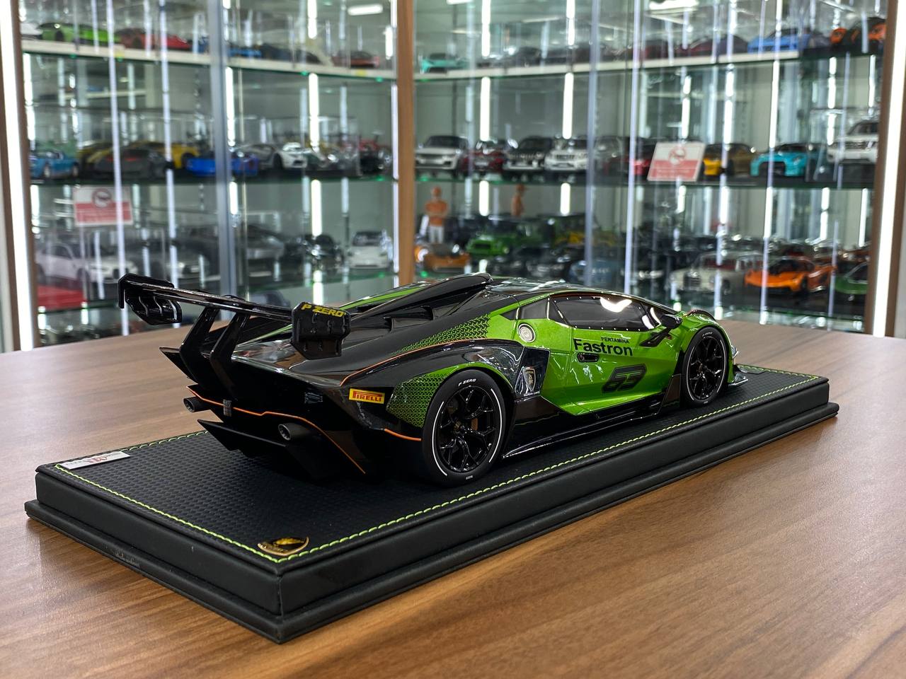 1/18 Resin Lamborghini Essenza #63 Green by MR Collection