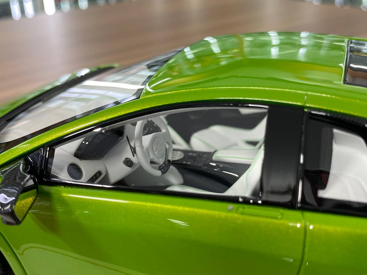 1/18 Resin Lamborghini Murciélago LP 670-4 SV Verde Dorado / White Interior – Davis & Giovanni Limited 10