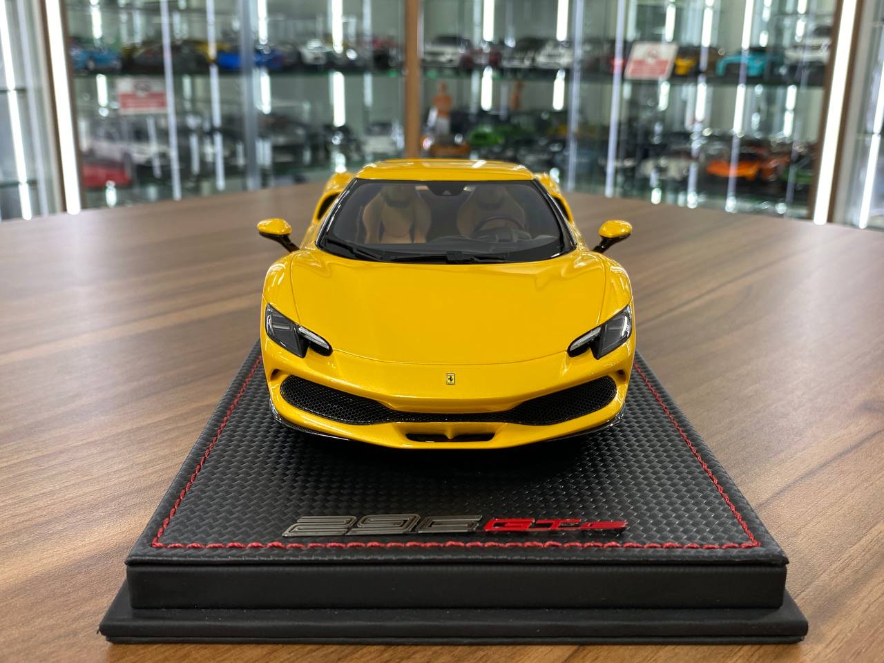 1/18 Resin Ferrari 296 GTB Giallo Tristrato – MR Collection Limited 99 pcs