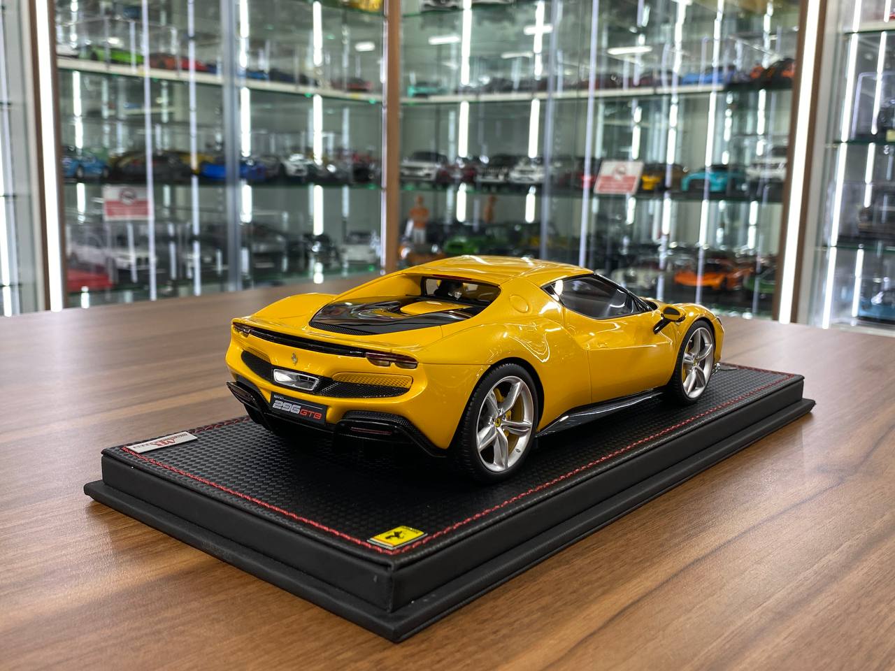 1/18 Resin Ferrari 296 GTB Giallo Tristrato – MR Collection Limited 99 pcs