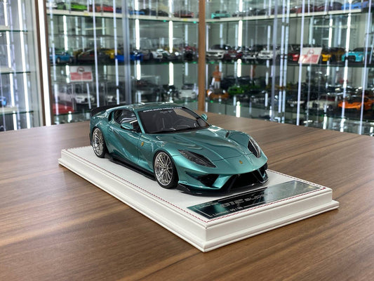 1/18 Resin Ferrari 812 Superfast SVR Pearl Green Metallic – Davis & Giovanni Limited 10 pcs