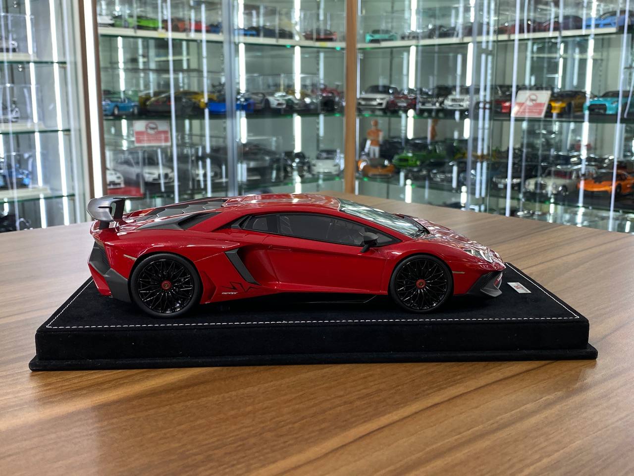 1/18 Resin Lamborghini Aventador LP750-4 Superveloce Rosso Bia – MR Collection Limited 199 pcs