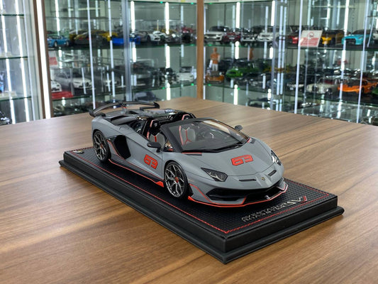 1/18 Resin Lamborghini Centenario Roadster Argento Centenario (Blue) – MR Collection Limited 199