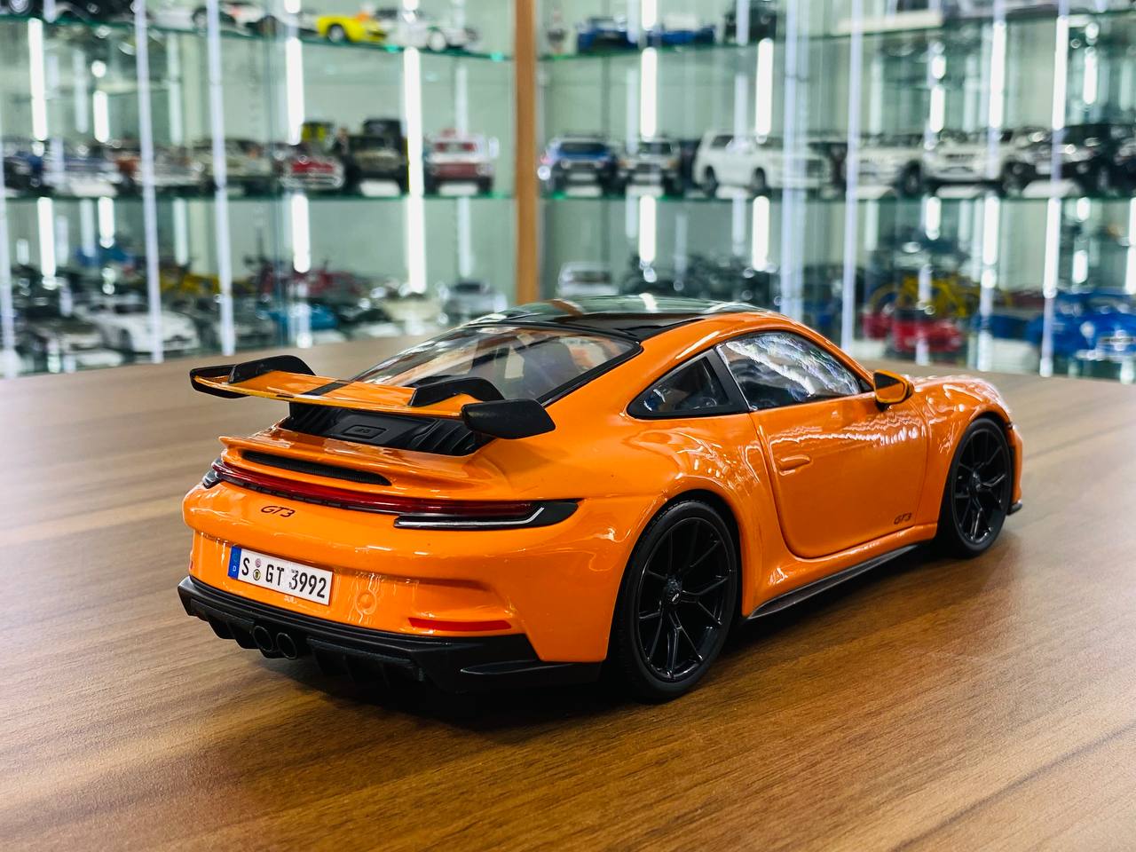 1/18 Diecast Maisto Porsche 911 GT3 Orange