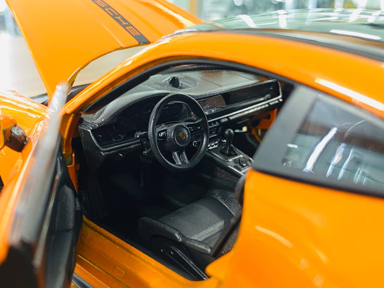 1/18 Diecast Maisto Porsche 911 GT3 Orange