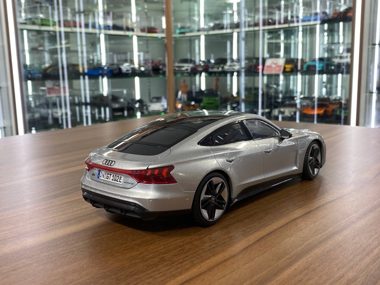 1/18 Diecast Audi RS E-tron GT Silver Bburago Model Car