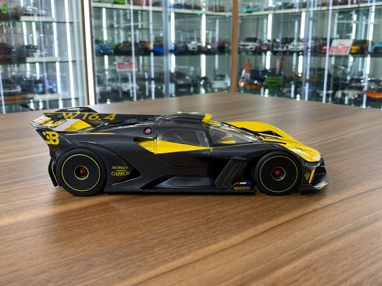 1/18 Diecast Bburago Bugatti Bolide Yellow / Grey