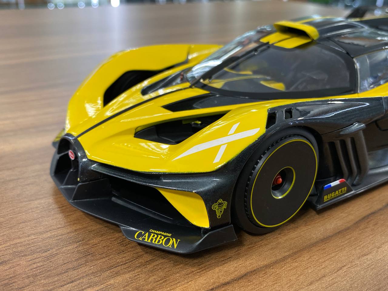 1/18 Diecast Bburago Bugatti Bolide Yellow / Grey