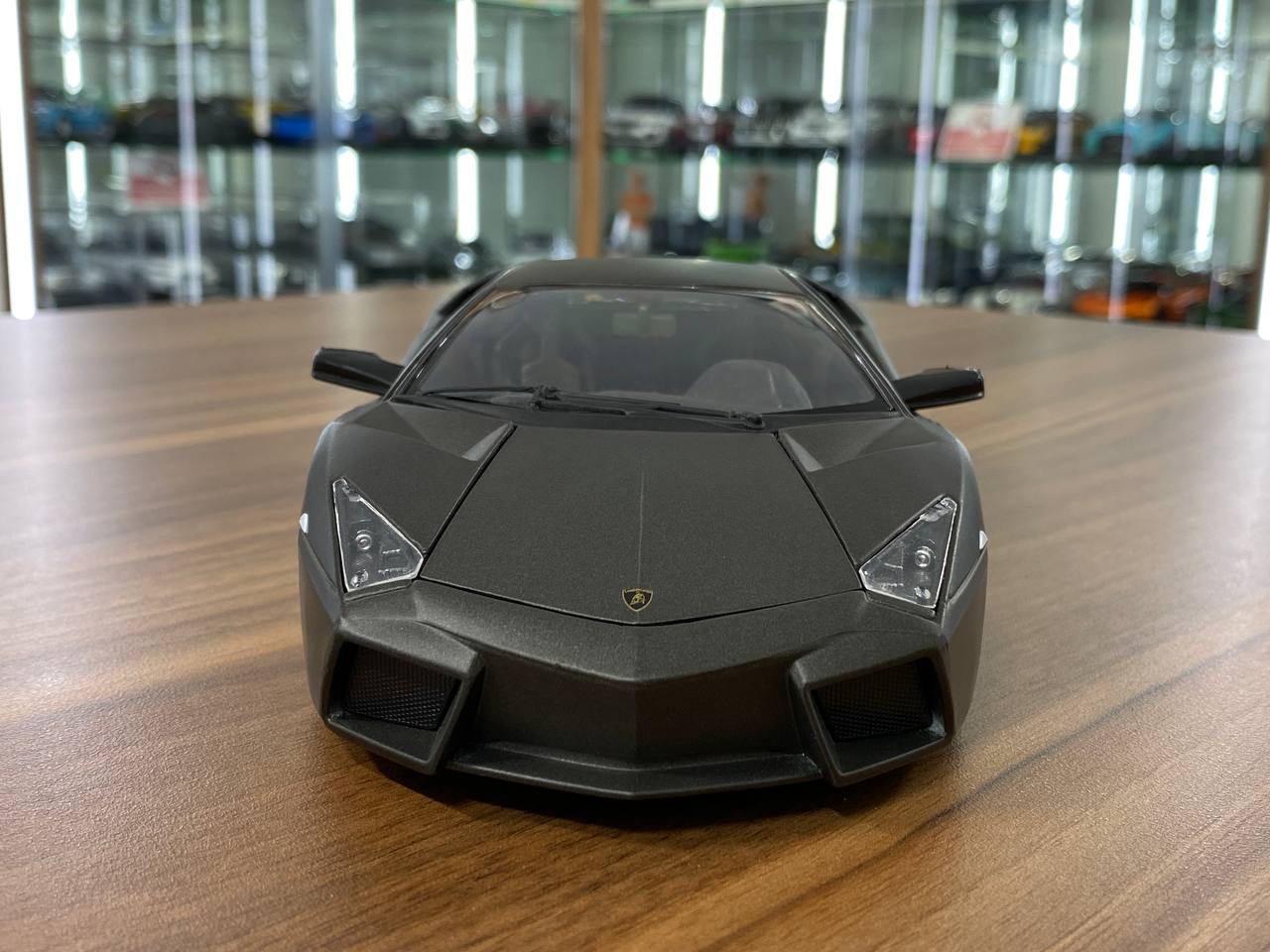 1/18 Diecast Bburago Lamborghini AVENTADOR LP 700-4 Matt Grey