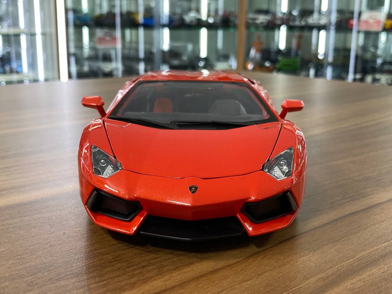 1/18 Diecast Bburago Lamborghini AVENTADOR LP 700-4 Matt Orange
