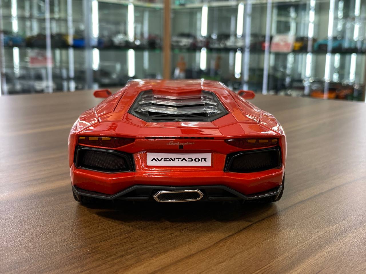 1/18 Diecast Bburago Lamborghini AVENTADOR LP 700-4 Matt Orange