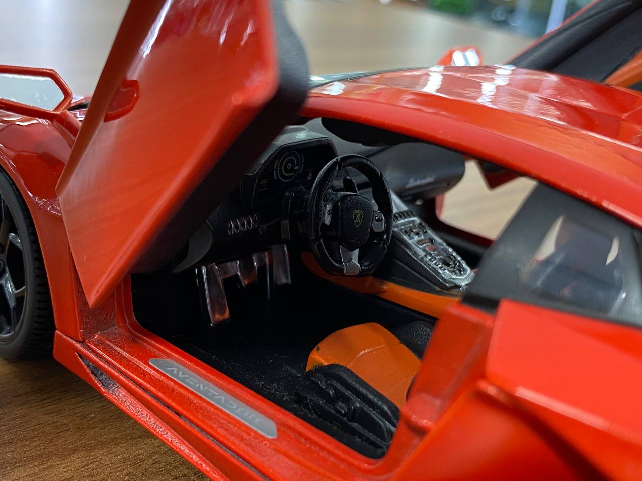 1/18 Diecast Bburago Lamborghini AVENTADOR LP 700-4 Matt Orange